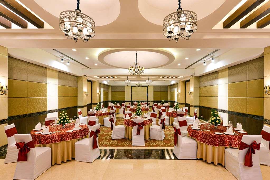 Quality Inn Гургаон Удобства фото