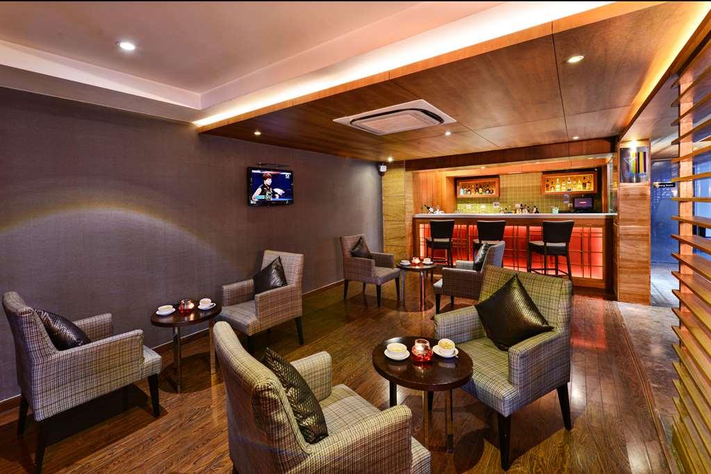 Quality Inn Гургаон Ресторан фото