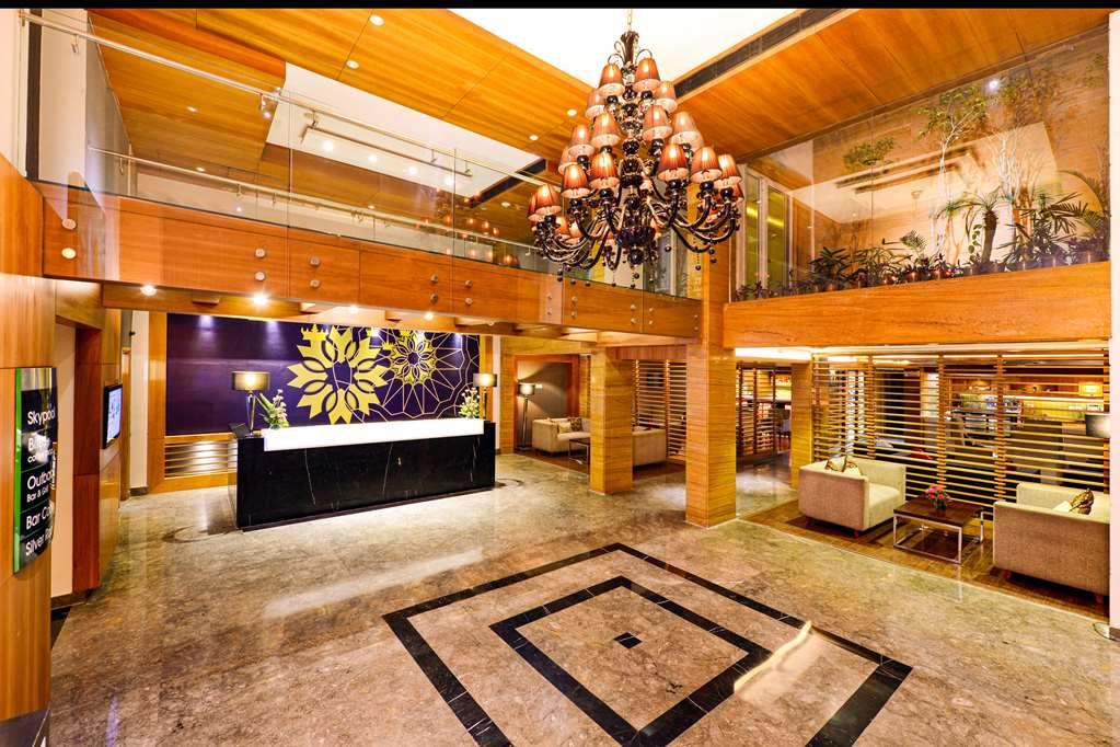 Quality Inn Гургаон Интерьер фото