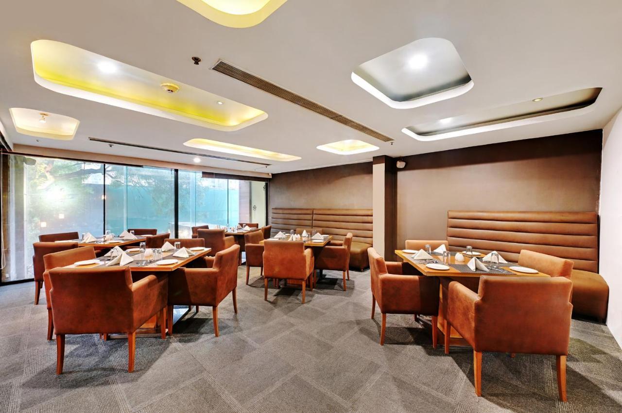 Quality Inn Гургаон Экстерьер фото