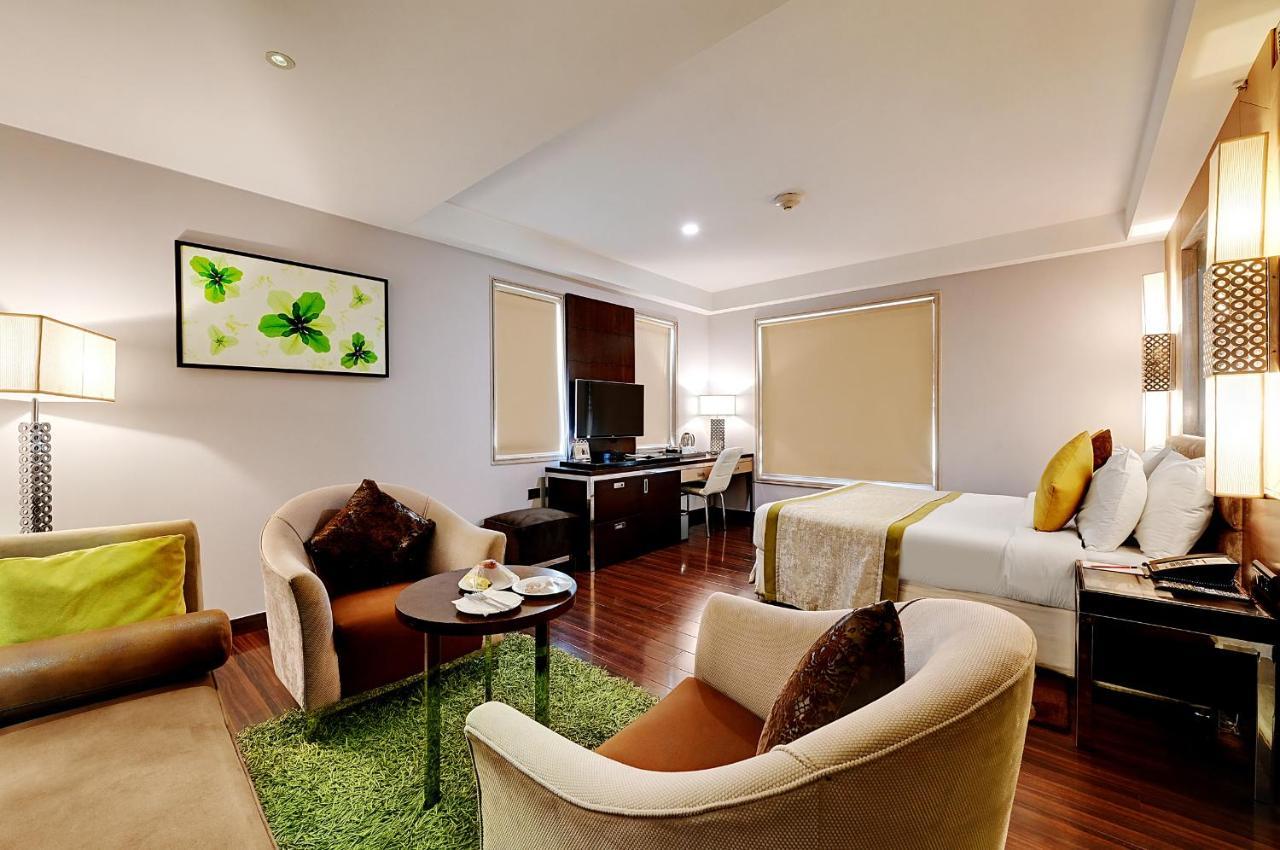Quality Inn Гургаон Экстерьер фото