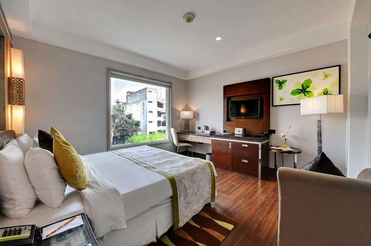 Quality Inn Гургаон Экстерьер фото