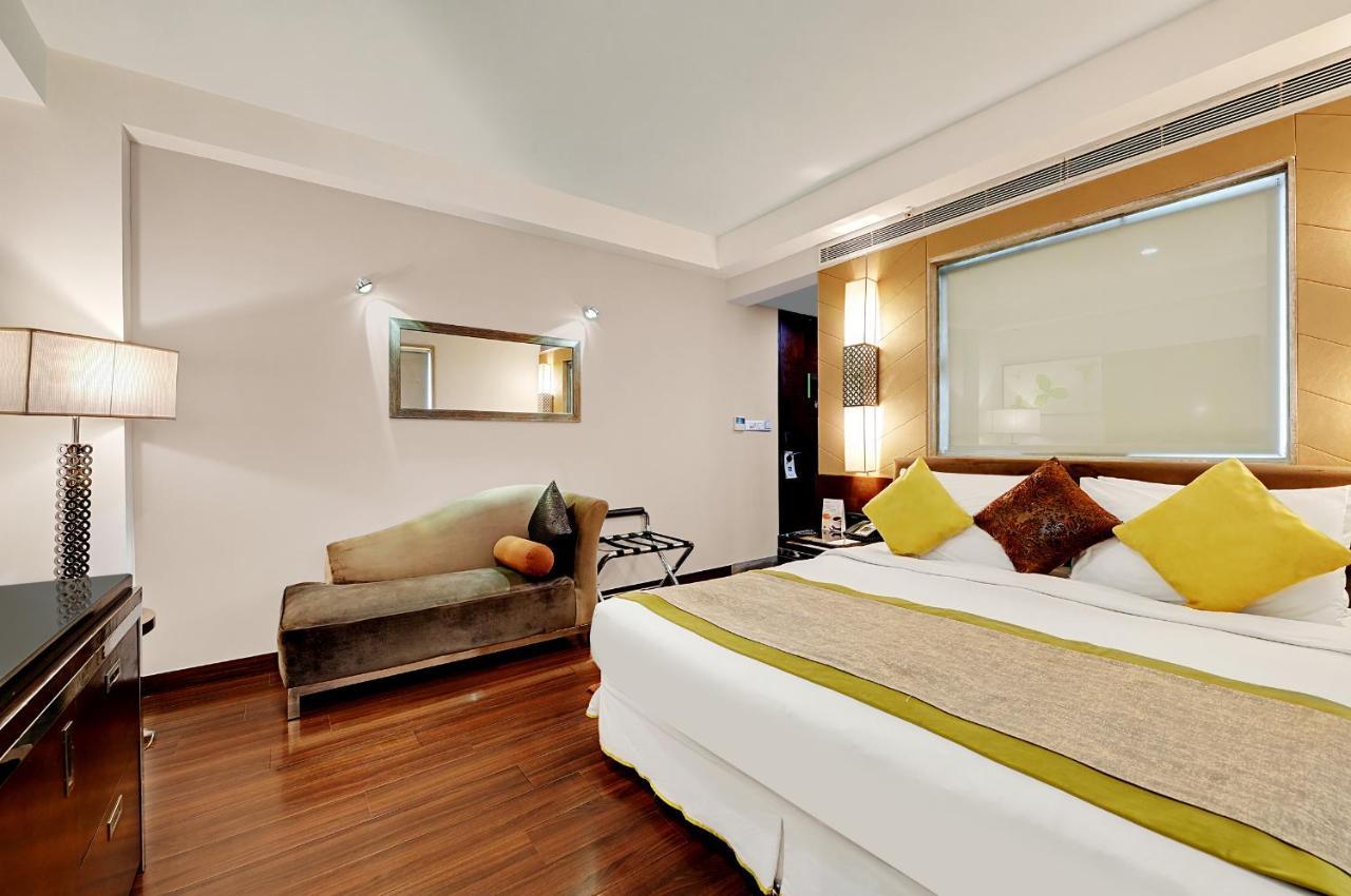 Quality Inn Гургаон Экстерьер фото