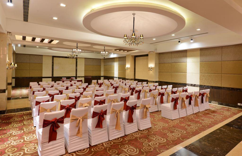 Quality Inn Гургаон Экстерьер фото