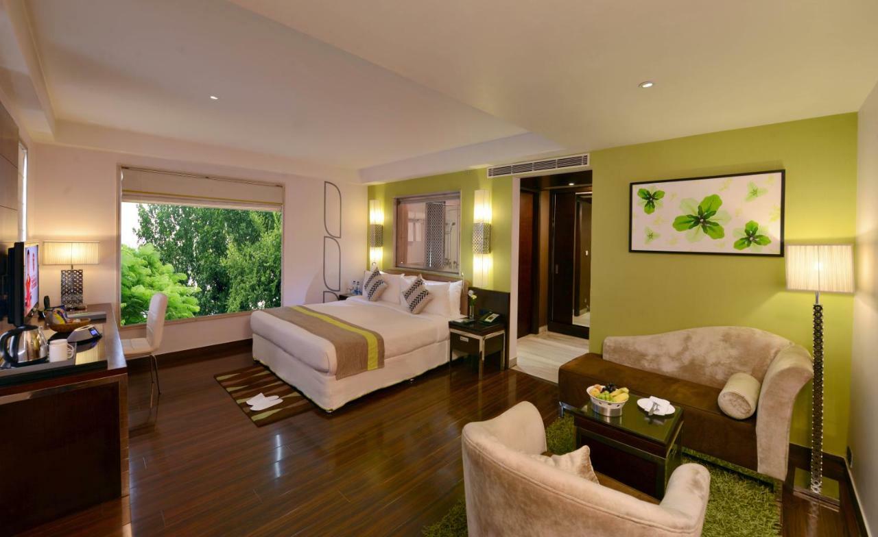 Quality Inn Гургаон Экстерьер фото