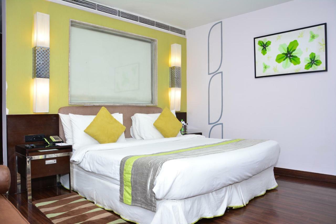 Quality Inn Гургаон Экстерьер фото